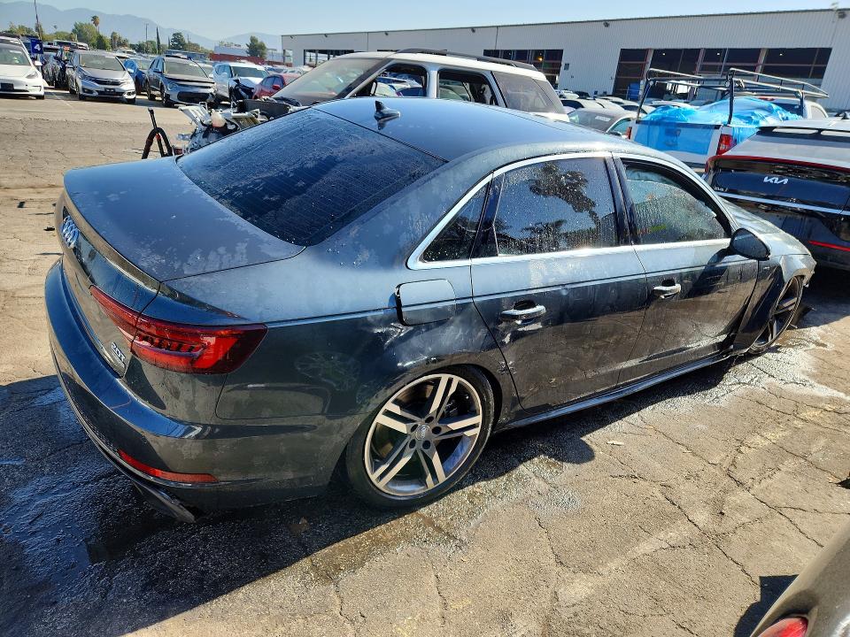 Продаж на аукціоні авто 2018 Audi A4, vin: WAUENAF43JN004827, номер лоту: 64600056