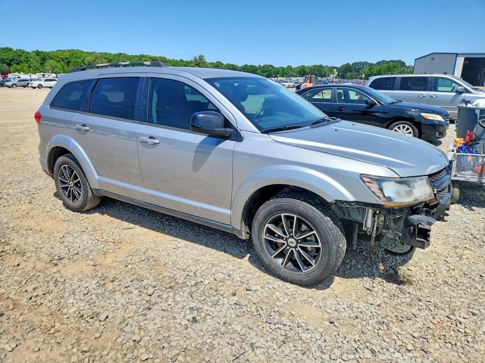 52883126 :رقم المزاد ، 3C4PDCBG1JT508724 vin ، 2018 Dodge Journey مزاد بيع