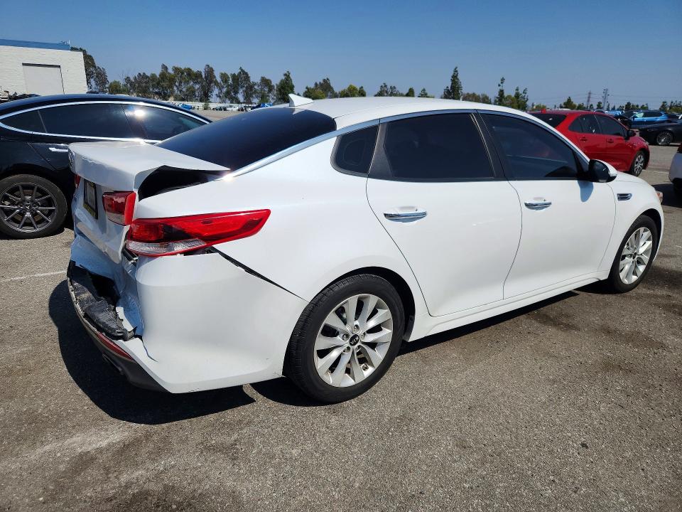 2016 Kia Optima მანქანა იყიდება აუქციონზე, vin: 5XXGT4L38GG060300, აუქციონის ნომერი: 53427626
