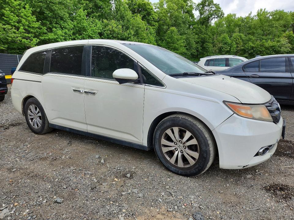 53155946 :رقم المزاد ، 5FNRL5H63FB077606 vin ، 2015 Honda Odyssey مزاد بيع