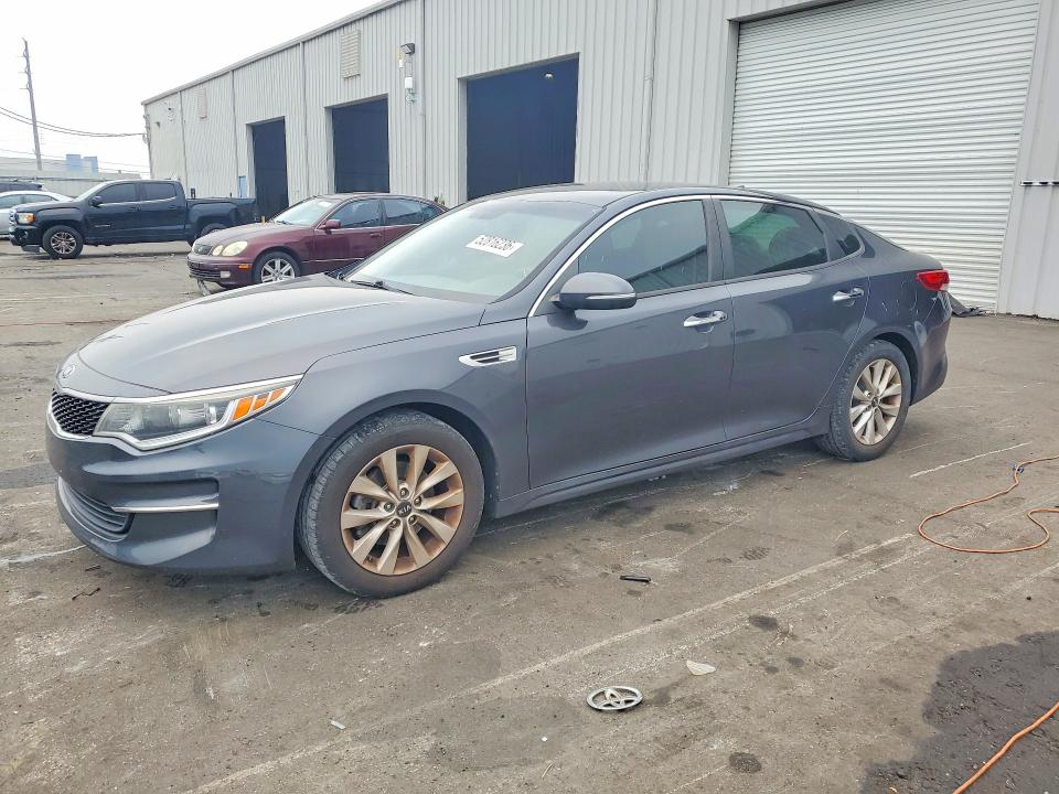 Aukcja sprzedaży 2017 Kia Optima, vin: 5XXGT4L31HG130723, numer aukcji: 52816236