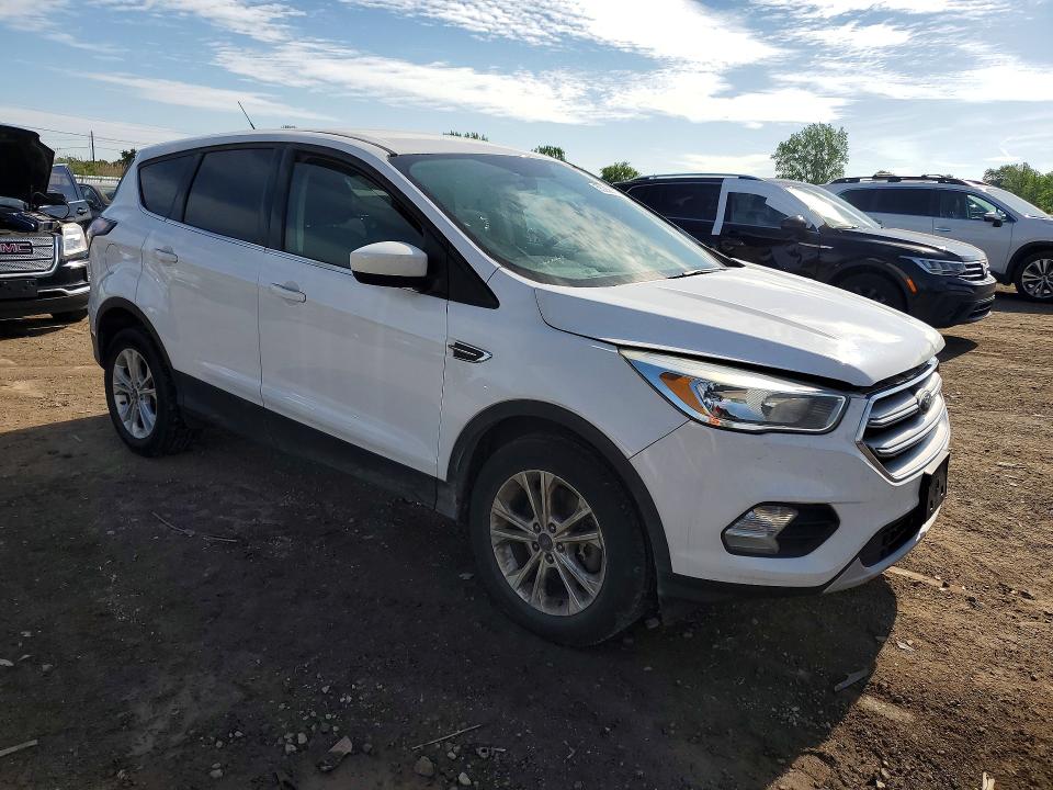 Продажа на аукционе авто 2017 Ford Escape, vin: 1FMCU9GD9HUA98508, номер лота: 55256576
