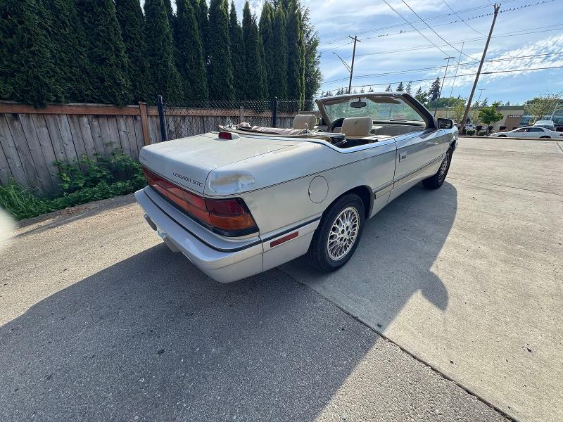 1994 Chrysler Lebaron მანქანა იყიდება აუქციონზე, vin: 1C3EU4534RF282520, აუქციონის ნომერი: 52462606