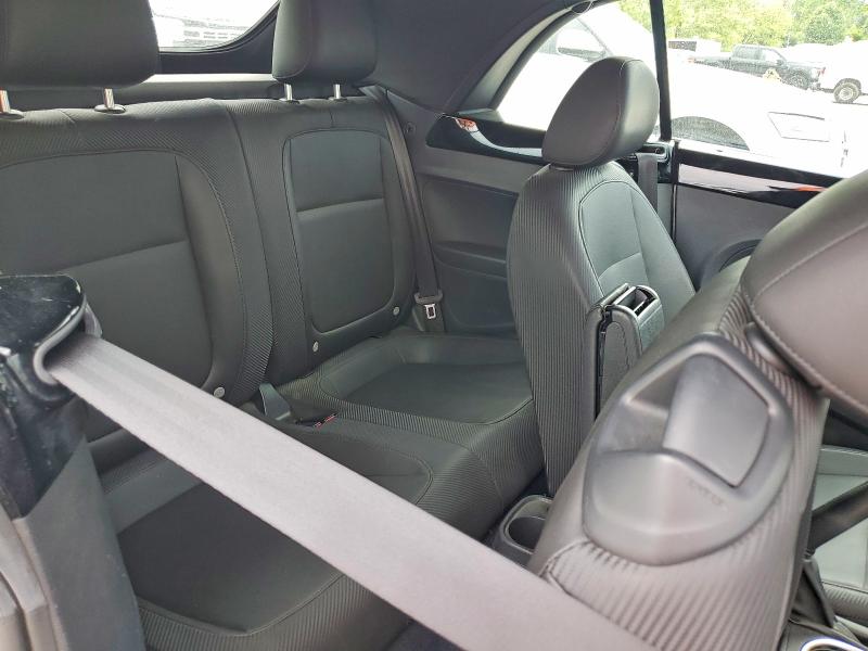 52611046 :رقم المزاد ، 3VW8T7AT4DM831576 vin ، 2013 Volkswagen Beetle مزاد بيع