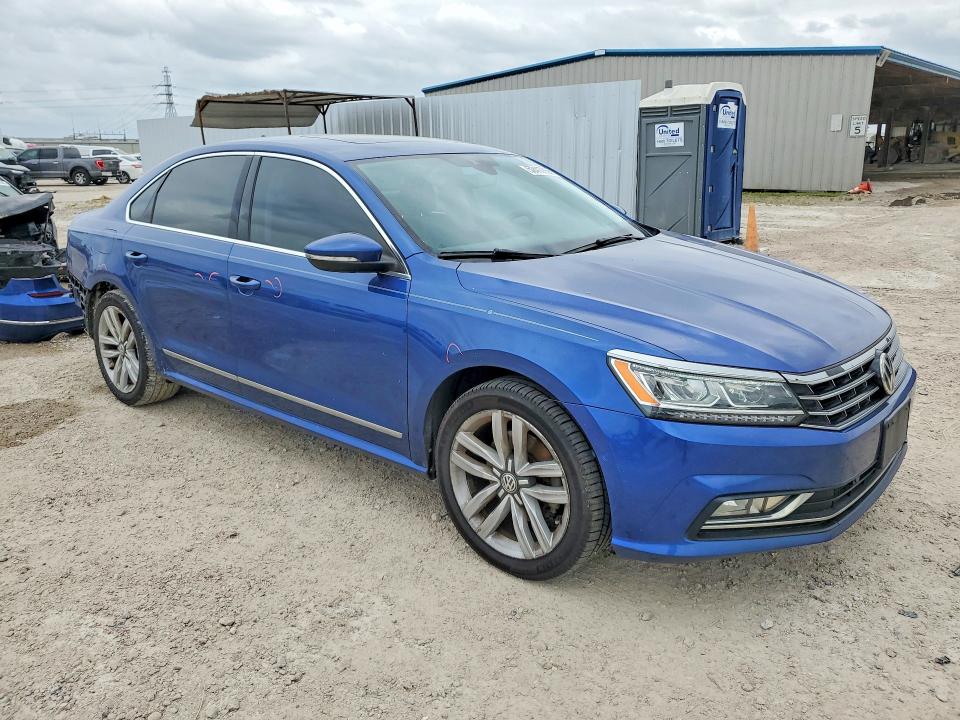 52417866 :رقم المزاد ، 1VWCT7A3XHC062910 vin ، 2017 Volkswagen Passat مزاد بيع