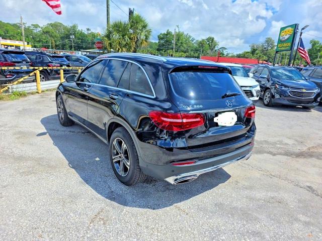 53732526 :رقم المزاد ، WDC0G4JB3JV107125 vin ، 2018 Mercedes-benz Glc مزاد بيع
