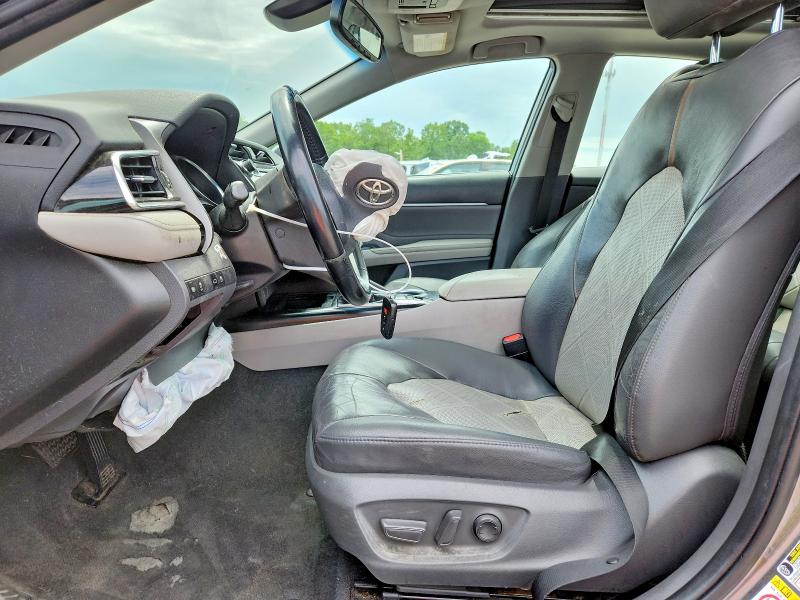 Продажа на аукционе авто 2018 Toyota Camry, vin: 4T1B11HK5JU060542, номер лота: 53272436