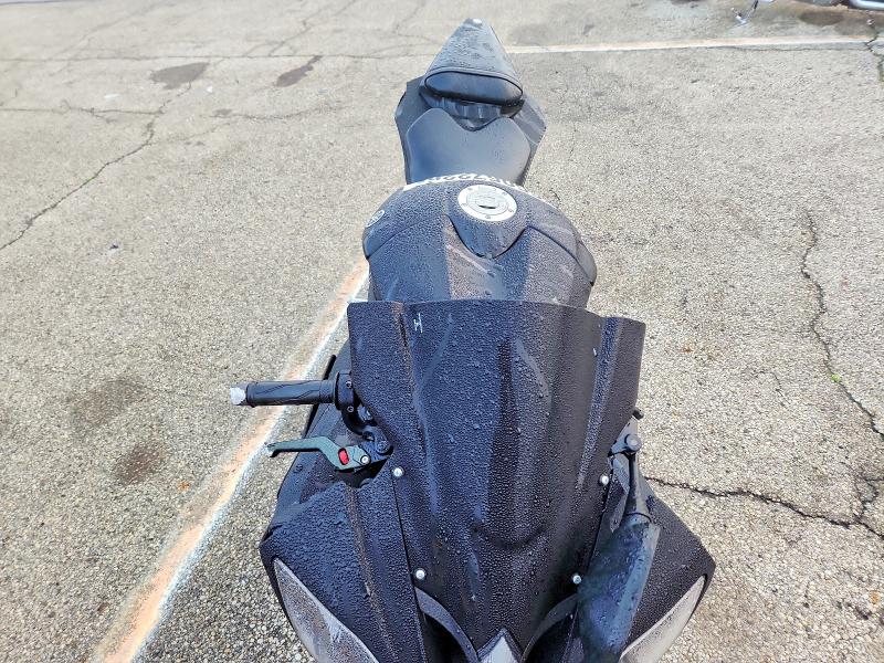 2010 Yamaha Yzfr6 მანქანა იყიდება აუქციონზე, vin: JYARJ16E0AA020656, აუქციონის ნომერი: 55057226