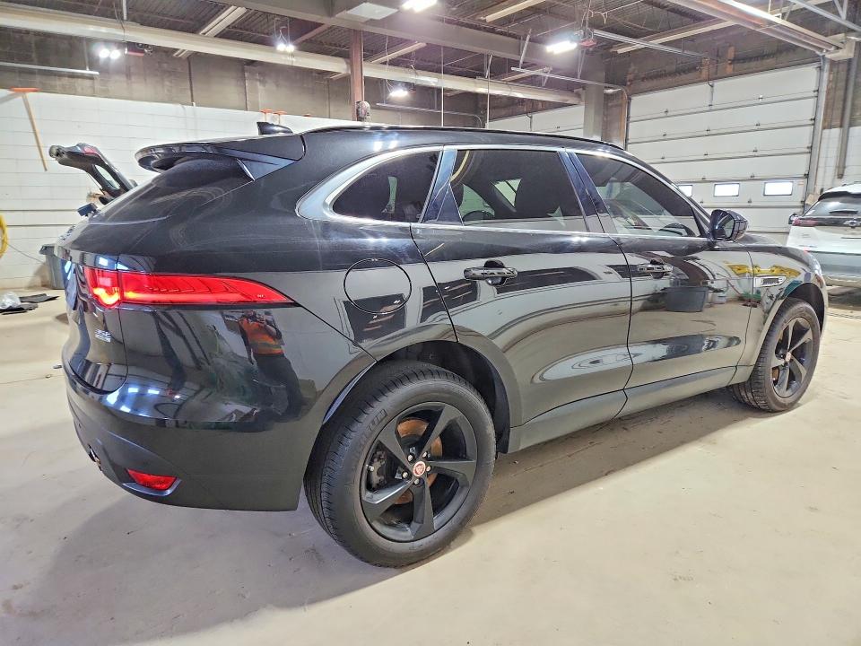 Продажа на аукционе авто 2017 Jaguar F-pace, vin: SADCK2BV4HA068002, номер лота: 52095346