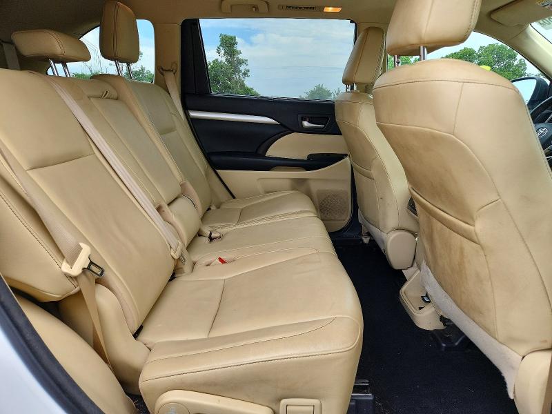 Продажа на аукционе авто 2018 Toyota Highlander, vin: 5TDJZRFH0JS834442, номер лота: 54199586
