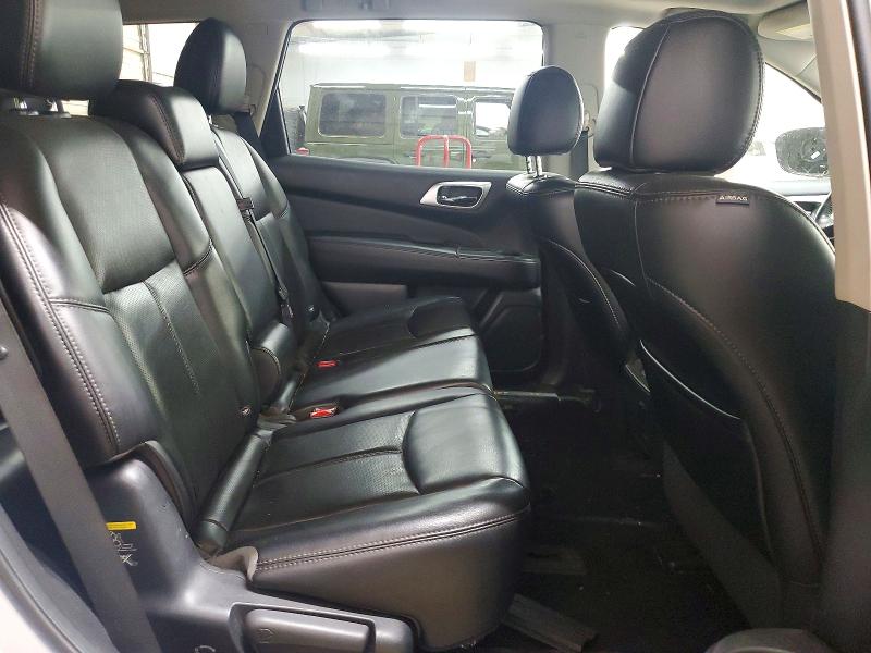 53669566 :رقم المزاد ، 5N1DR2MN9HC617914 vin ، 2017 Nissan Pathfinder مزاد بيع