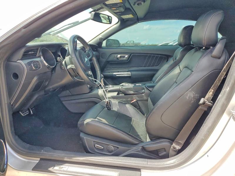 54832096 :رقم المزاد ، 1FATP8UH7G5245971 vin ، 2016 Ford Mustang مزاد بيع
