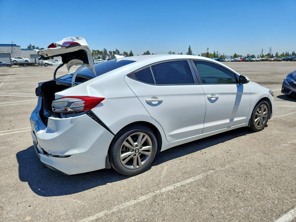 2018 Hyundai Elantra მანქანა იყიდება აუქციონზე, vin: 5NPD84LF5JH361553, აუქციონის ნომერი: 52942956