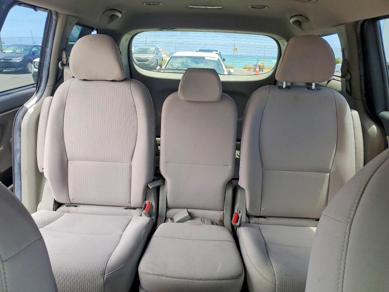 Продажа на аукционе авто 2016 Kia Sedona, vin: KNDMB5C12G6202780, номер лота: 52877256