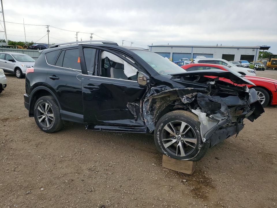 2017 Toyota Rav4 მანქანა იყიდება აუქციონზე, vin: 2T3RFREV6HW624004, აუქციონის ნომერი: 53221766