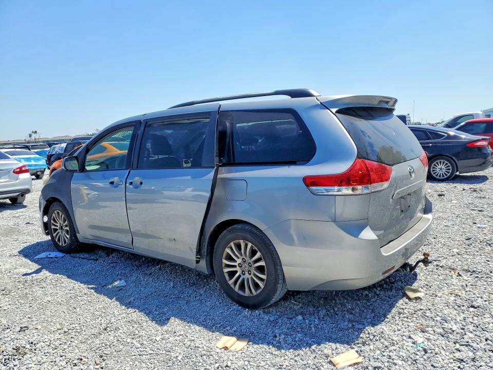 53377926 :رقم المزاد ، 5TDYK3DC3CS201055 vin ، 2012 Toyota Sienna مزاد بيع