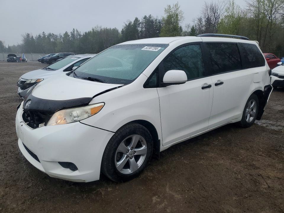 2011 Toyota Sienna მანქანა იყიდება აუქციონზე, vin: 5TDZK3DCXBS026726, აუქციონის ნომერი: 52387396