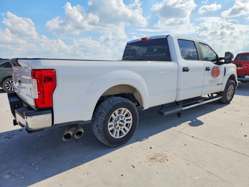 54693686 :رقم المزاد ، 1FT7W2AT6JEB50166 vin ، 2018 Ford F250 مزاد بيع