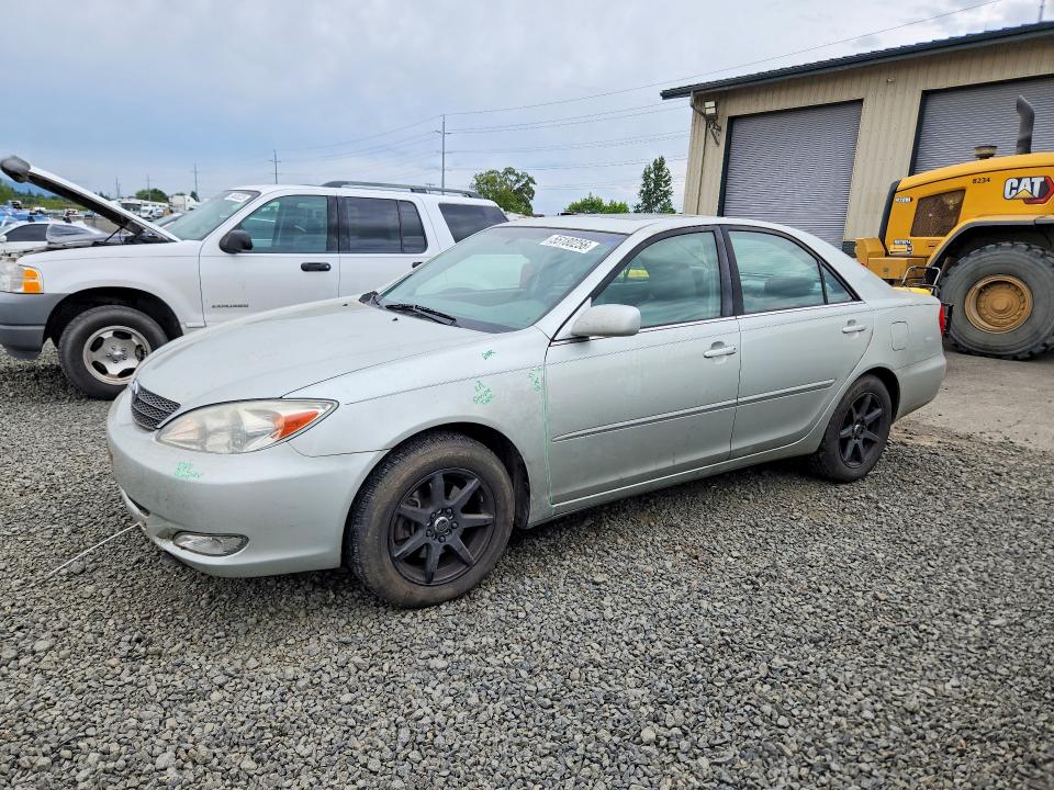 2004 Toyota Camry მანქანა იყიდება აუქციონზე, vin: JTDBF30K540153487, აუქციონის ნომერი: 55180256