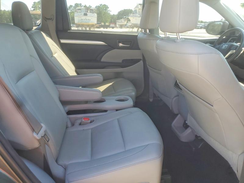 54339646 :رقم المزاد ، 5TDJKRFH5FS111990 vin ، 2015 Toyota Highlander مزاد بيع