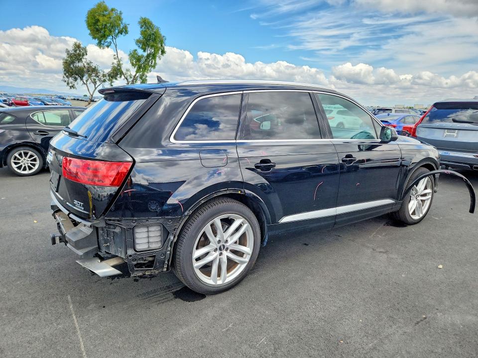 Продажа на аукционе авто 2017 Audi Q7, vin: WA1VAAF71HD053754, номер лота: 54686326