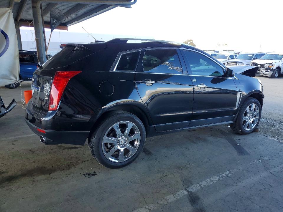 52412116 :رقم المزاد ، 3GYFNBE33FS581421 vin ، 2015 Cadillac Srx مزاد بيع