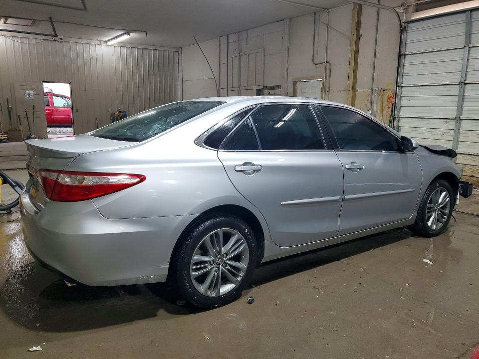54141866 :رقم المزاد ، 4T1BF1FK3HU359977 vin ، 2017 Toyota Camry مزاد بيع