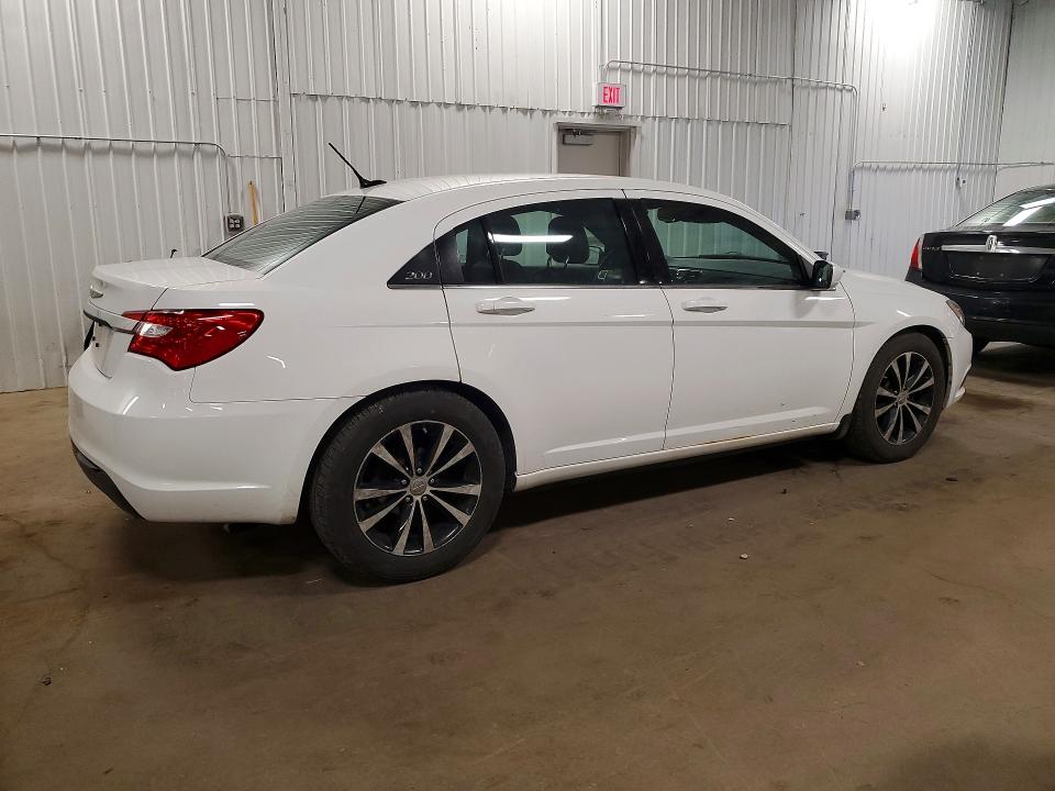 2013 Chrysler 200 მანქანა იყიდება აუქციონზე, vin: 1C3CCBCG7DN571006, აუქციონის ნომერი: 53750166