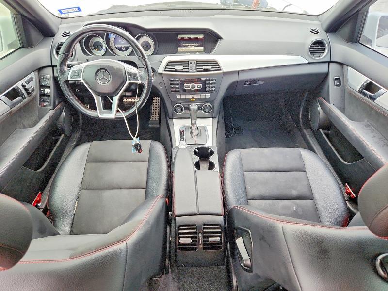 2013 Mercedes-benz C მანქანა იყიდება აუქციონზე, vin: WDDGF4HB7DA802125, აუქციონის ნომერი: 51833836