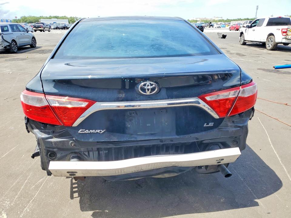 53995266 :رقم المزاد ، 4T1BF1FK5FU886982 vin ، 2015 Toyota Camry مزاد بيع