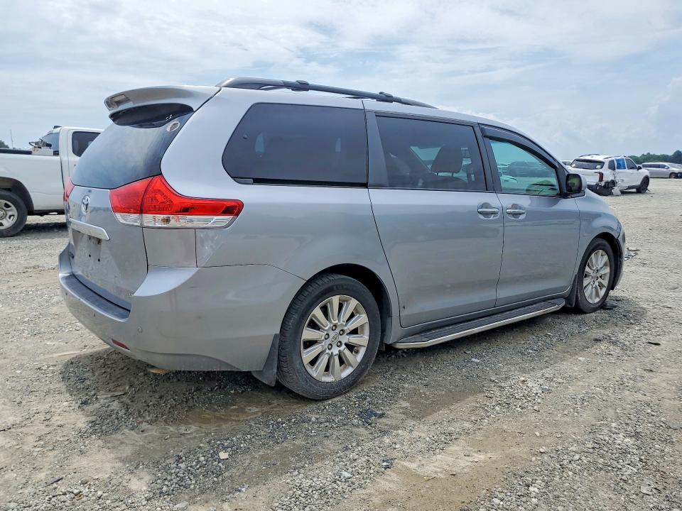 53634826 :رقم المزاد ، 5TDYK3DC3CS189103 vin ، 2012 Toyota Sienna مزاد بيع