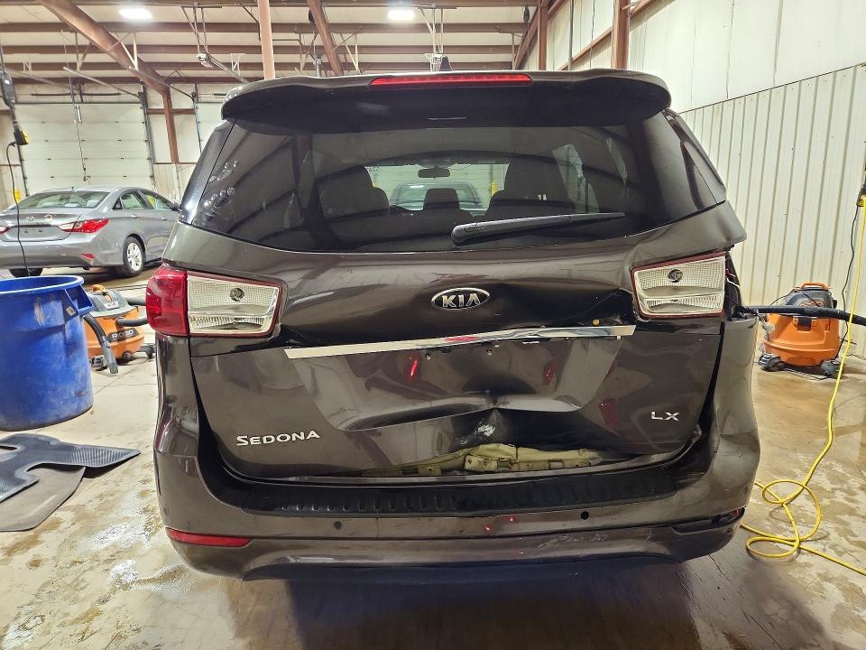 2017 Kia Sedona მანქანა იყიდება აუქციონზე, vin: KNDMB5C18H6308877, აუქციონის ნომერი: 53436326
