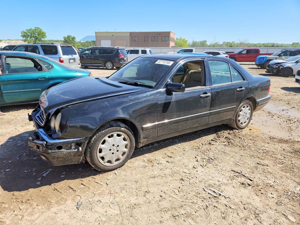 1998 Mercedes-benz E მანქანა იყიდება აუქციონზე, vin: WDBJF65F6WA621456, აუქციონის ნომერი: 52718766