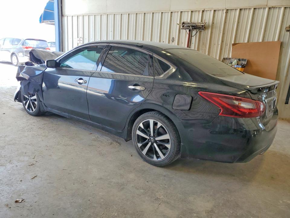 Продажа на аукционе авто 2018 Nissan Altima, vin: 1N4AL3AP2JC135639, номер лота: 53989966