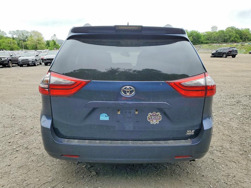 Продажа на аукционе авто 2020 Toyota Sienna, vin: 5TDDZ3DC6LS242788, номер лота: 54430736