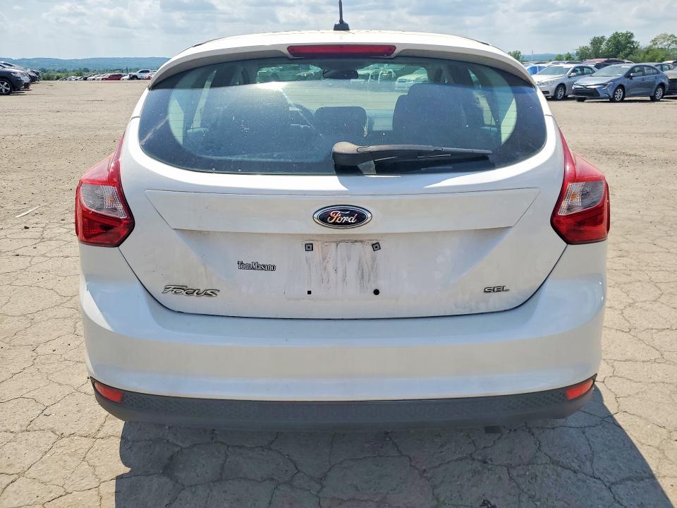 53030016 :رقم المزاد ، 1FAHP3M25CL412984 vin ، 2012 Ford Focus مزاد بيع