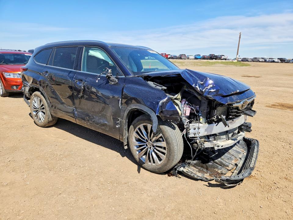 52294576 :رقم المزاد ، 5TDFZRBH3NS192591 vin ، 2022 Toyota Highlander مزاد بيع