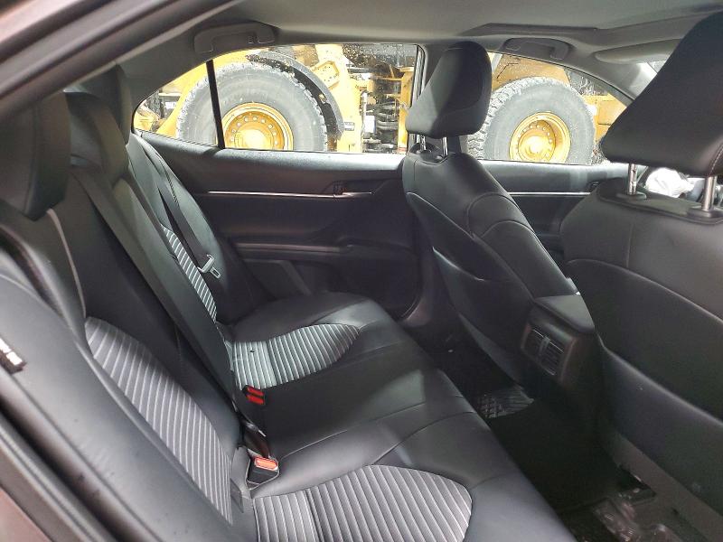 51819856 :رقم المزاد ، 4T1S11AK1MU605375 vin ، 2021 Toyota Camry مزاد بيع