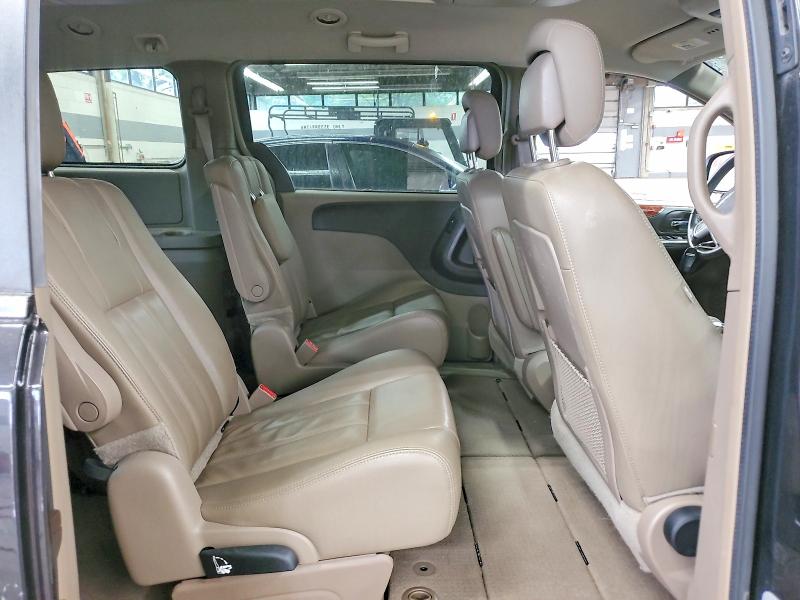 2015 Chrysler Town & Country მანქანა იყიდება აუქციონზე, vin: 2C4RC1AG4FR676465, აუქციონის ნომერი: 54016586