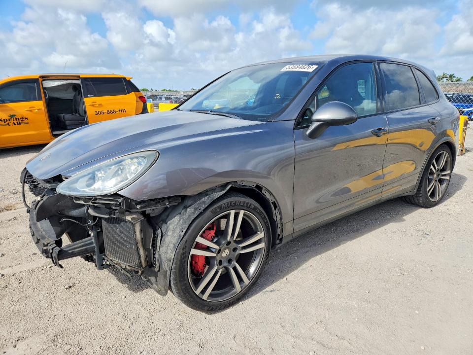 53584626 :رقم المزاد ، WP1AC2A21BLA82036 vin ، 2011 Porsche Cayenne مزاد بيع