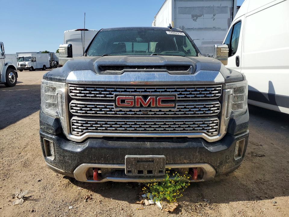 74902215 :رقم المزاد ، 1GT49REY8NF331455 vin ، 2022 Gmc Sierra K2500 Denali مزاد بيع