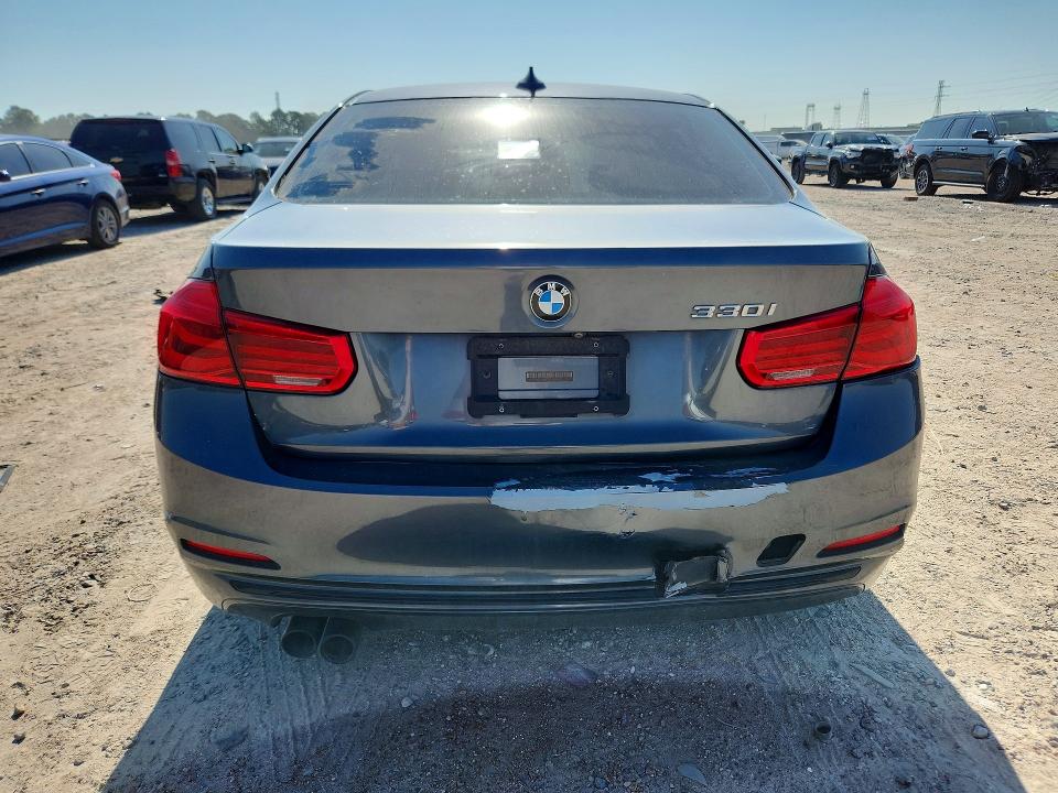 53762506 :رقم المزاد ، WBA8B9G54JNU95873 vin ، 2018 Bmw 330 مزاد بيع