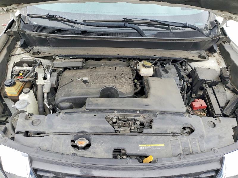 51035746 :رقم المزاد ، 5N1DR2MM8JC632725 vin ، 2018 Nissan Pathfinder مزاد بيع