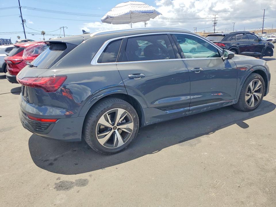 54902546 :رقم المزاد ، WA15AAGE3RB040594 vin ، 2024 Audi Q8 E-tron مزاد بيع