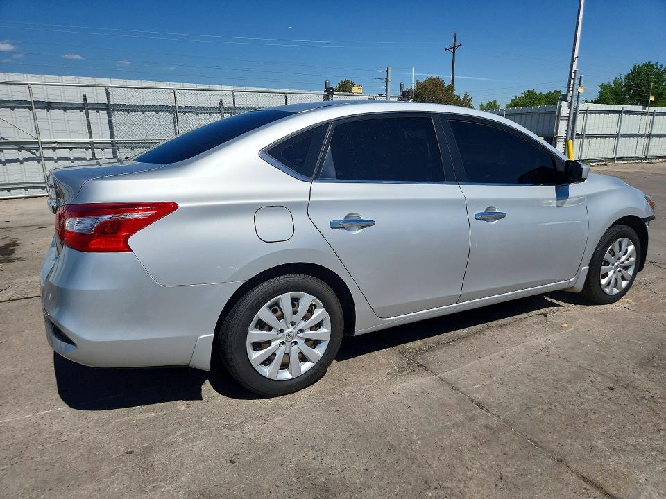 53788136 :رقم المزاد ، 3N1AB7AP8HY309528 vin ، 2017 Nissan Sentra مزاد بيع