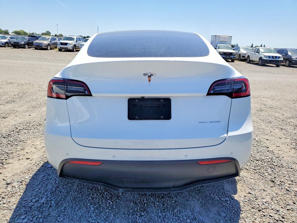 51909806 :رقم المزاد ، 5YJYGAEE2MF305757 vin ، 2021 Tesla Model Y مزاد بيع