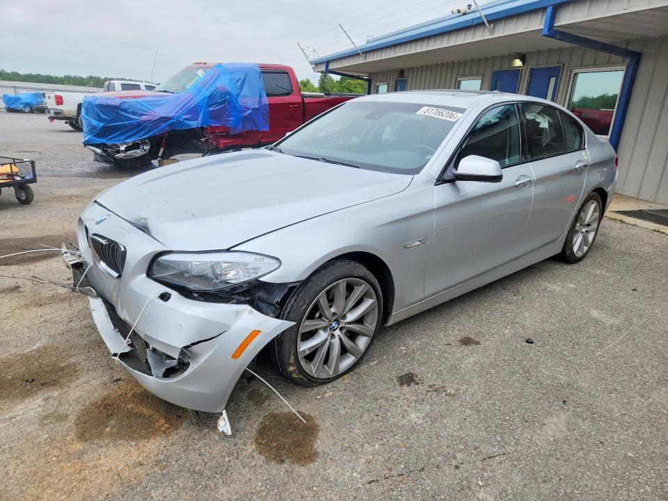51766206 :رقم المزاد ، WBAFR7C5XBC800741 vin ، 2011 Bmw 535 مزاد بيع