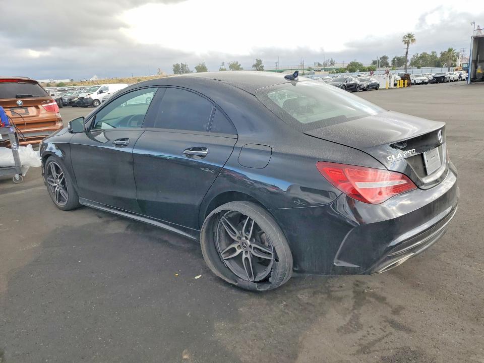 52086386 :رقم المزاد ، WDDSJ4EB8KN737420 vin ، 2019 Mercedes-benz Cla مزاد بيع