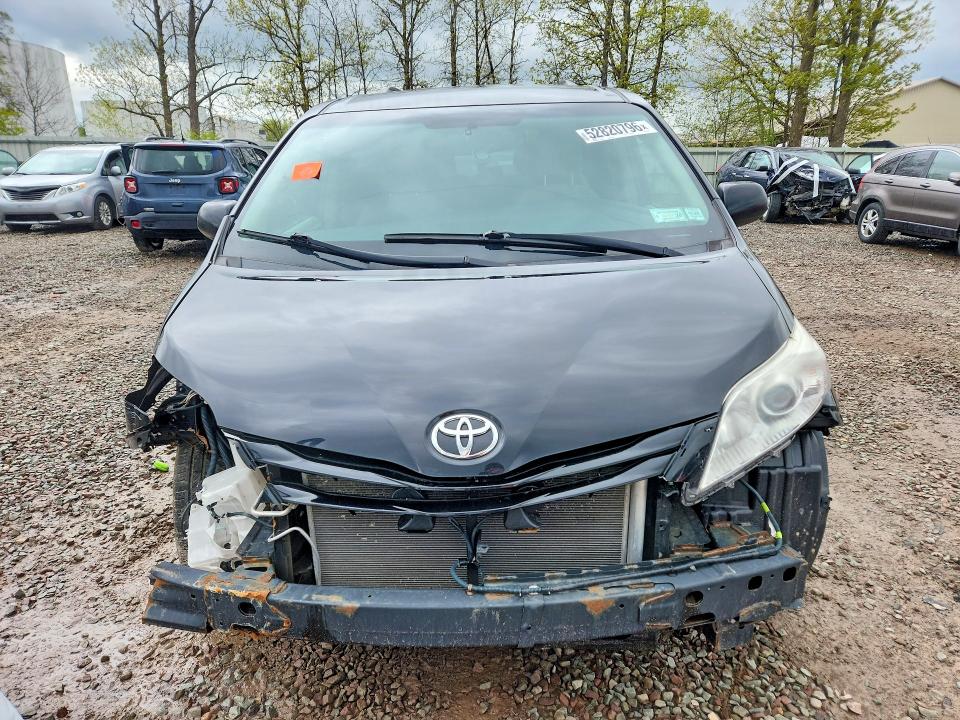 2017 Toyota Sienna მანქანა იყიდება აუქციონზე, vin: 5TDJZ3DC7HS161888, აუქციონის ნომერი: 52820796