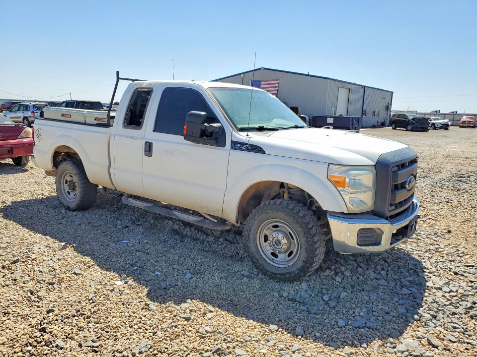 52493236 :رقم المزاد ، 1FT7X2B69FEA82944 vin ، 2015 Ford F250 مزاد بيع